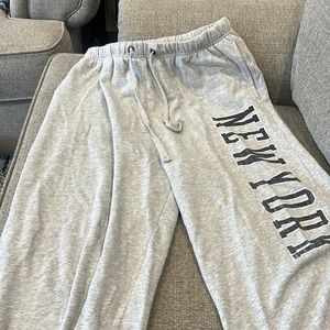 Aeropostale oversized NEW YORK sweatpants!